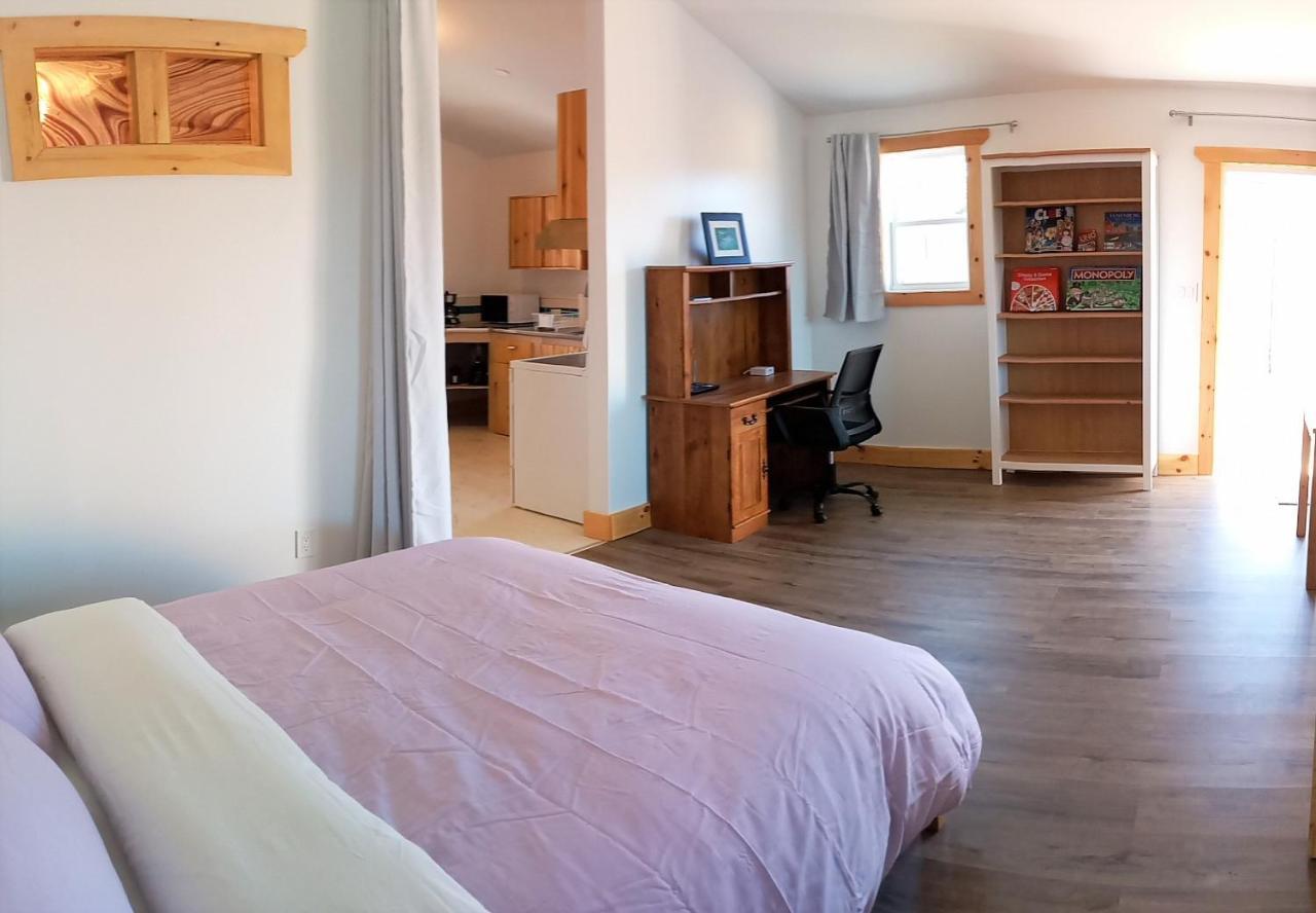 Beautiful Home On Sunny Acreage Lunenburg Bagian luar foto